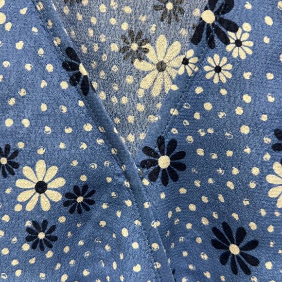 Talbots NWT wrap Blue Daisy Print long sleeves Blouse. - Picture 6 of 10